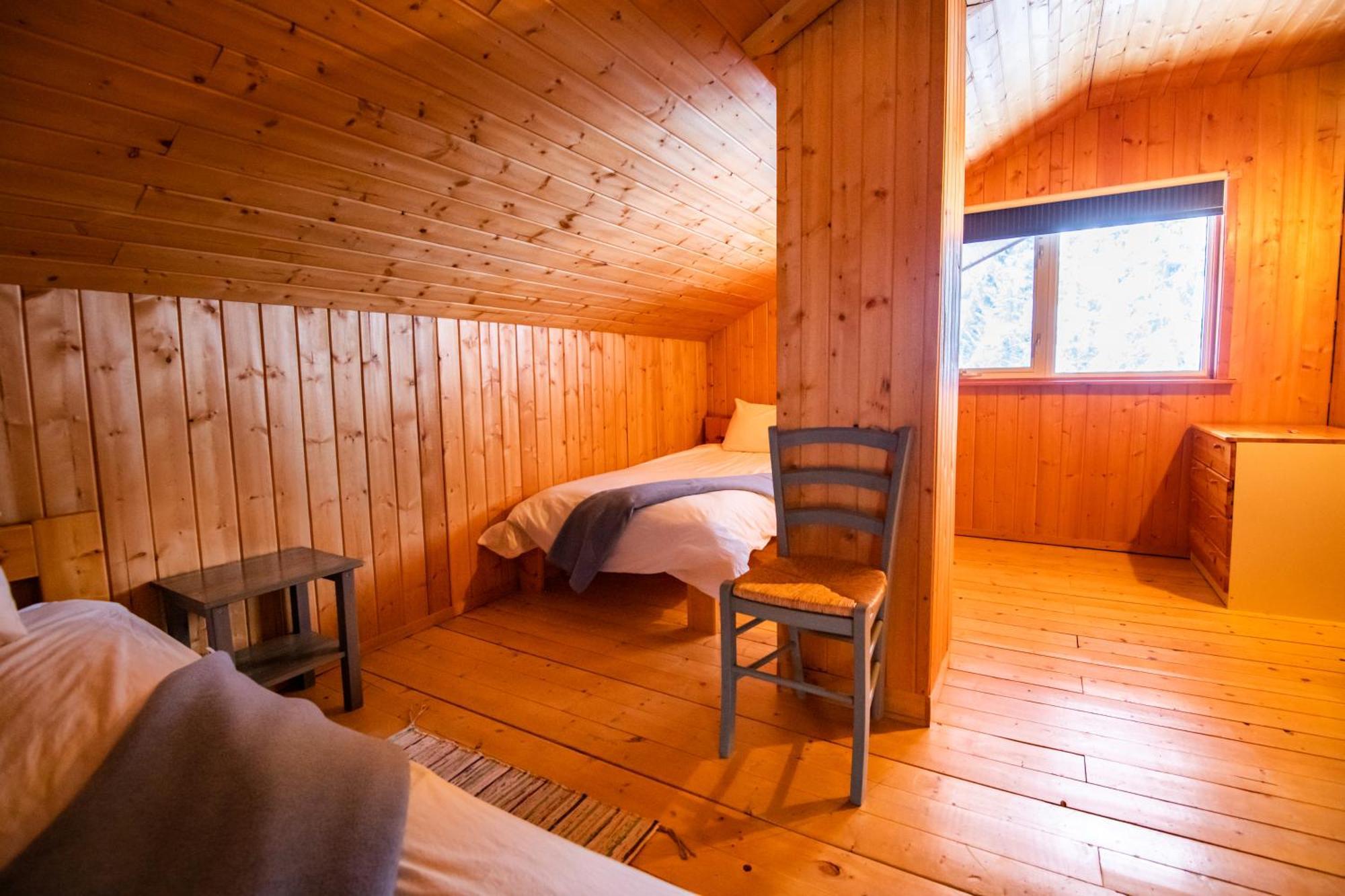 Little Atlin Lodge Tagish Екстериор снимка