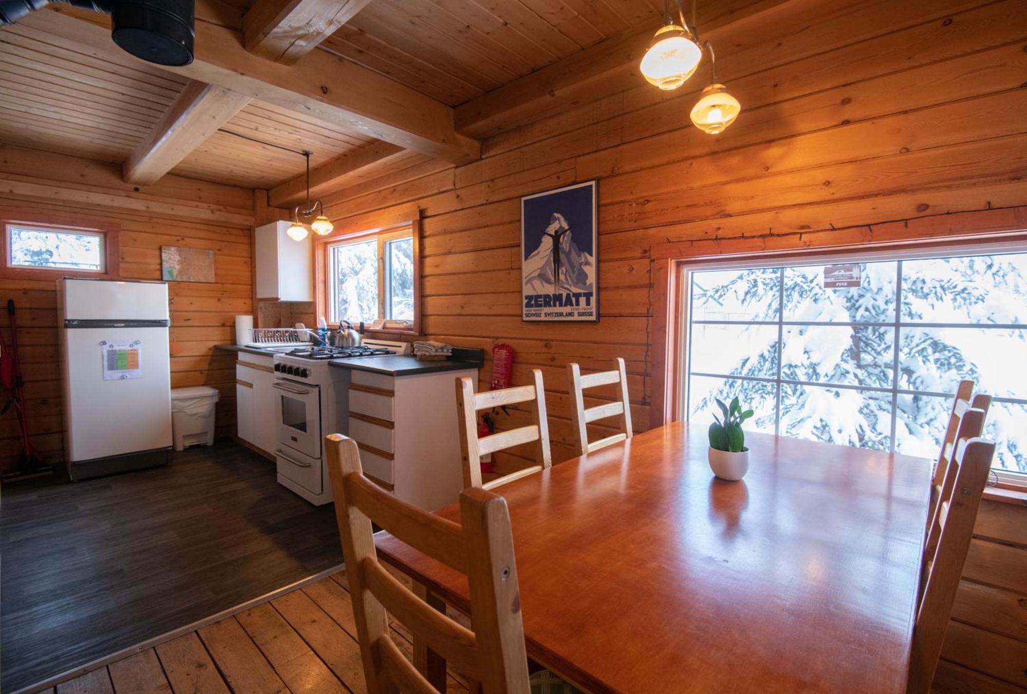 Little Atlin Lodge Tagish Екстериор снимка