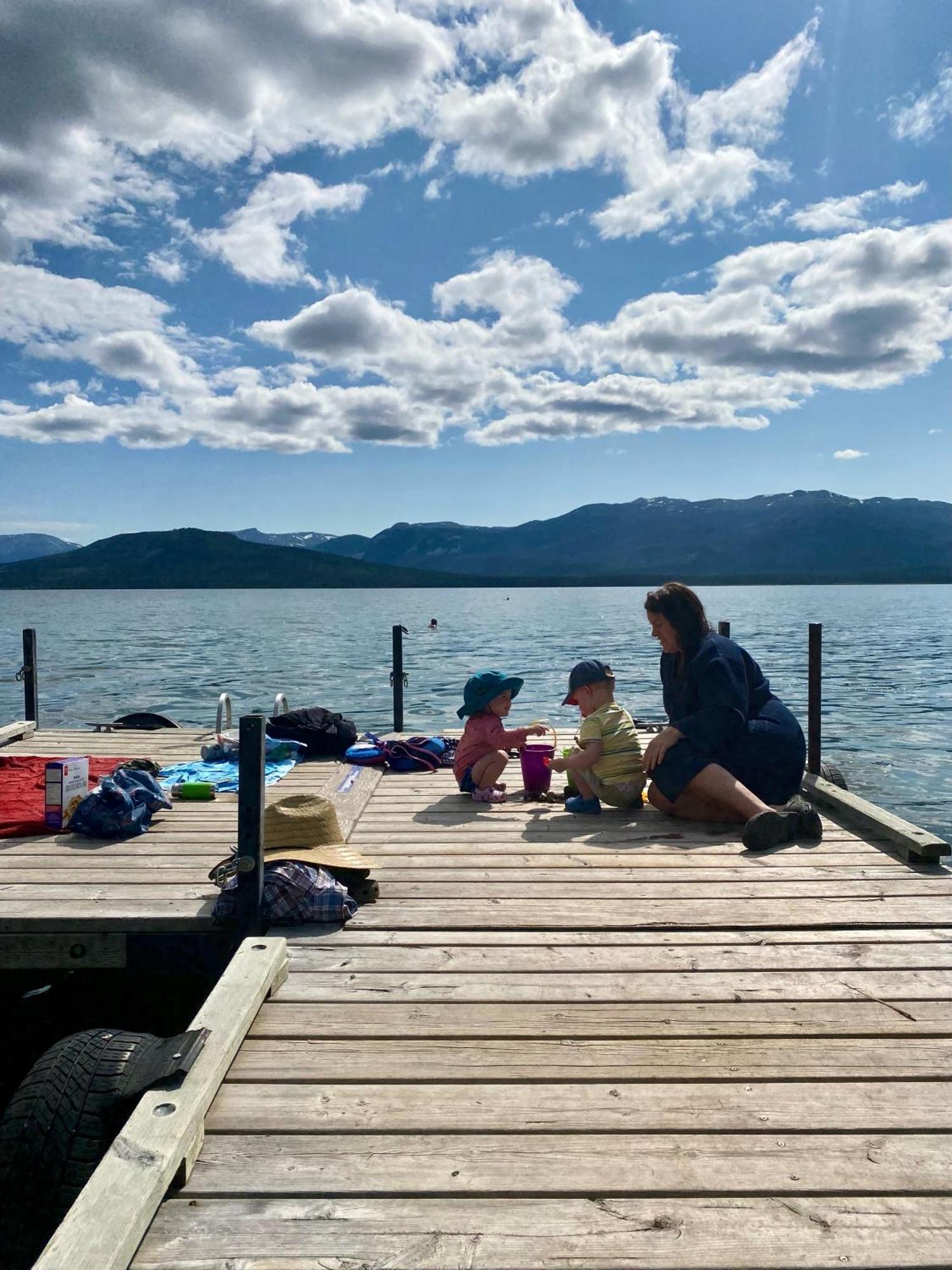 Little Atlin Lodge Tagish Екстериор снимка