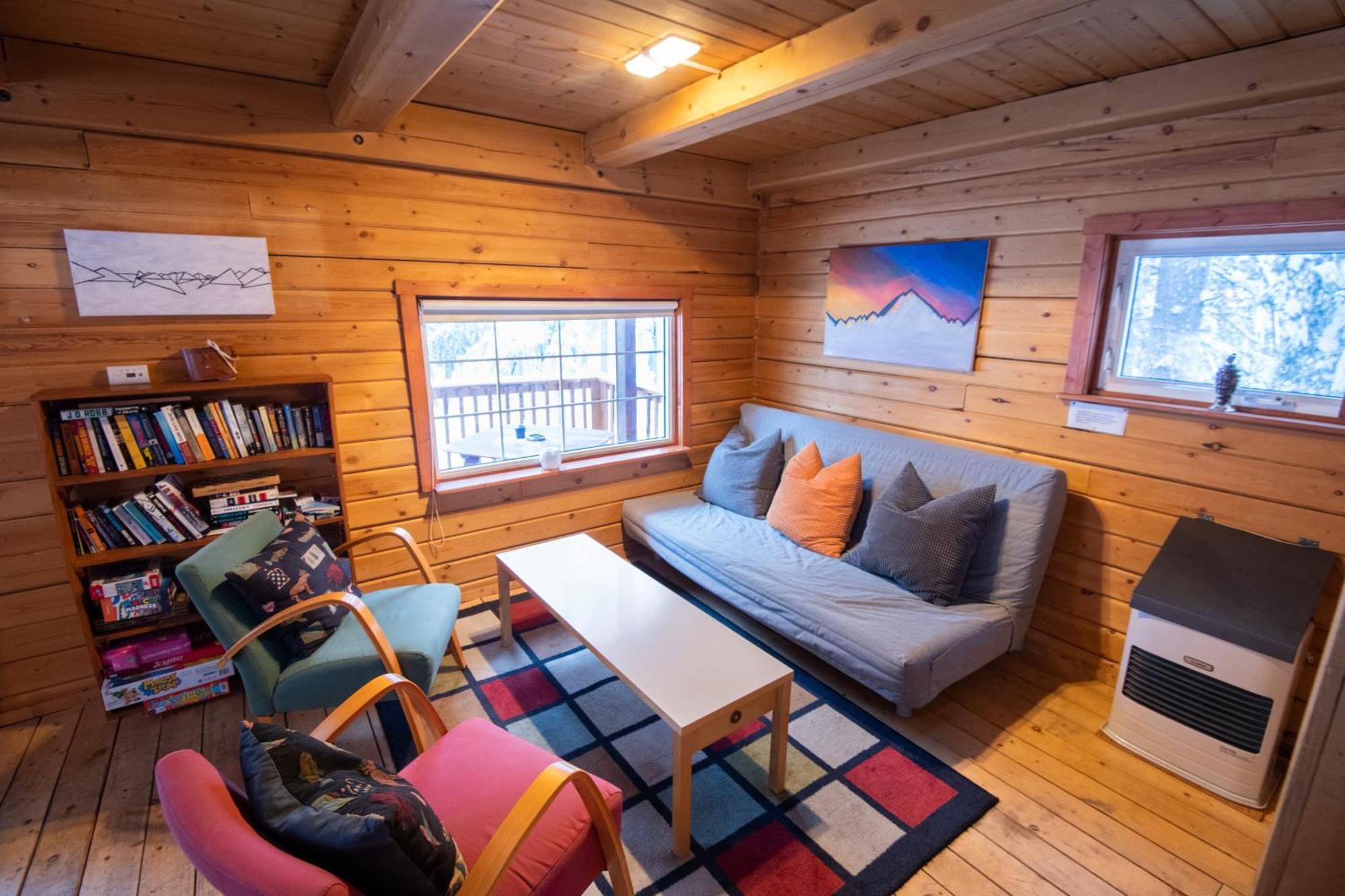 Little Atlin Lodge Tagish Екстериор снимка